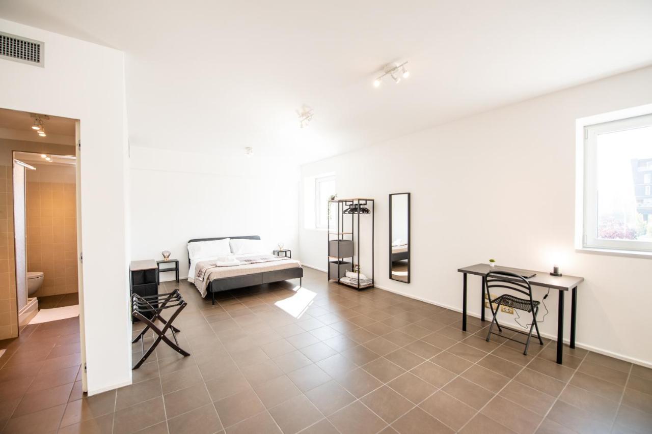 350 M Dalla Stazione L Parcheggio Free L Nova Loft Parma Exterior foto